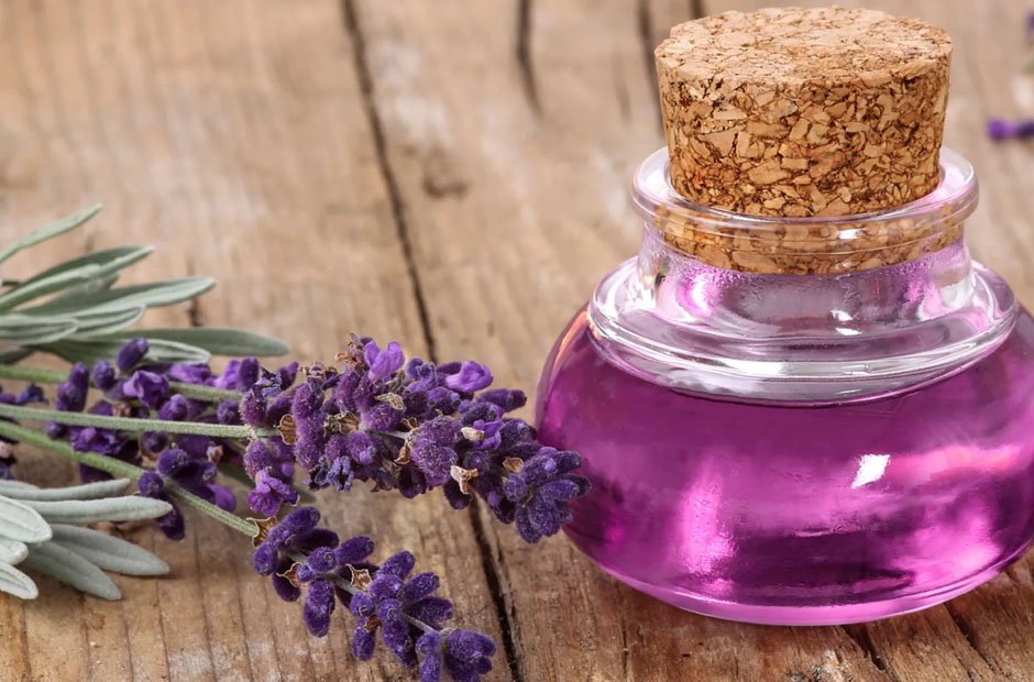 what natural oils keep mosquitoes away