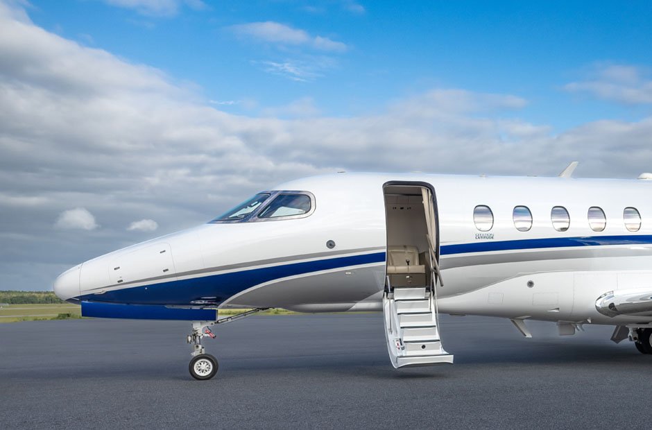 sky lo air charter services dges & desert camps