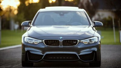how to evaluate luxury vehicle features and tech