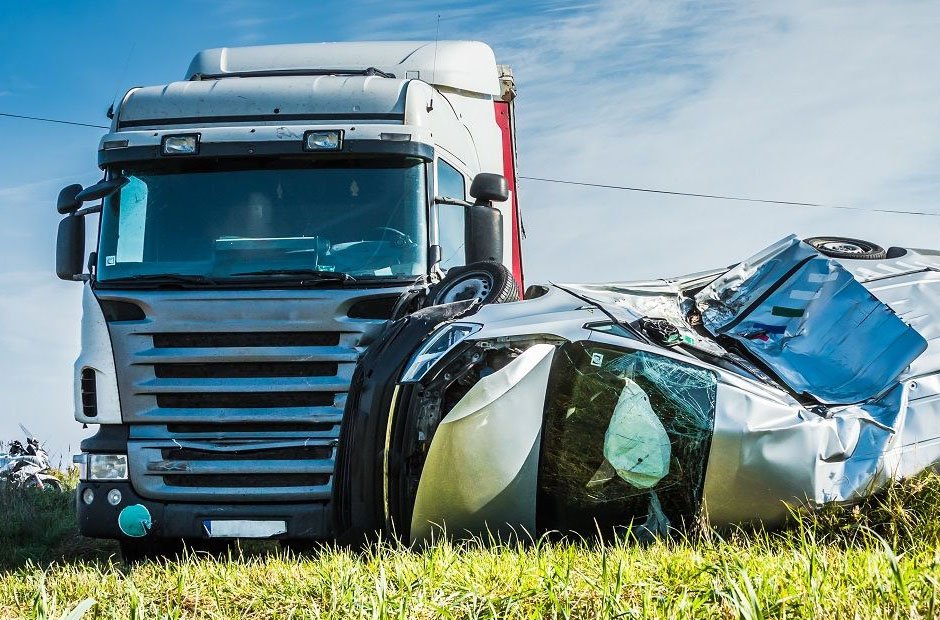 why truck accident injuries often lead to trials