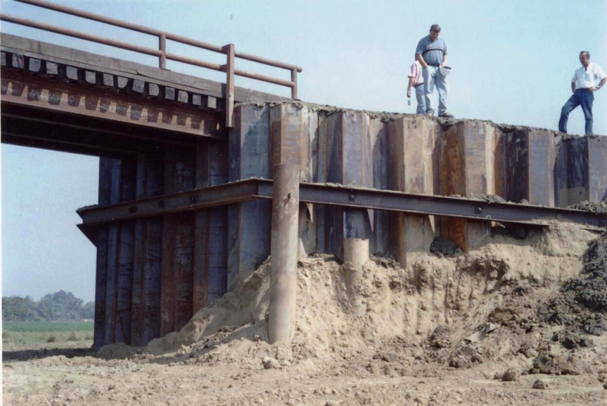 Construction Tips: The Benefits of Sheet Pile Bridge Abutments - Cole ...