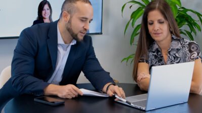 how certified public accountants reduce risk for corporations