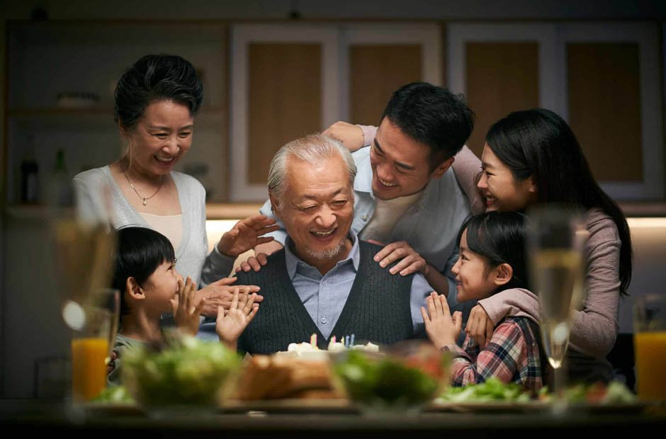 the modern family dynamics of caring for an aging parent at home