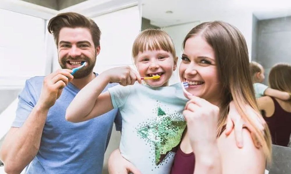 3 ways family dentistry improves communication about oral care at home