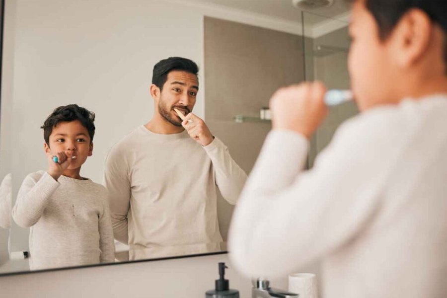 5 everyday habits that general dentists recommend for oral health