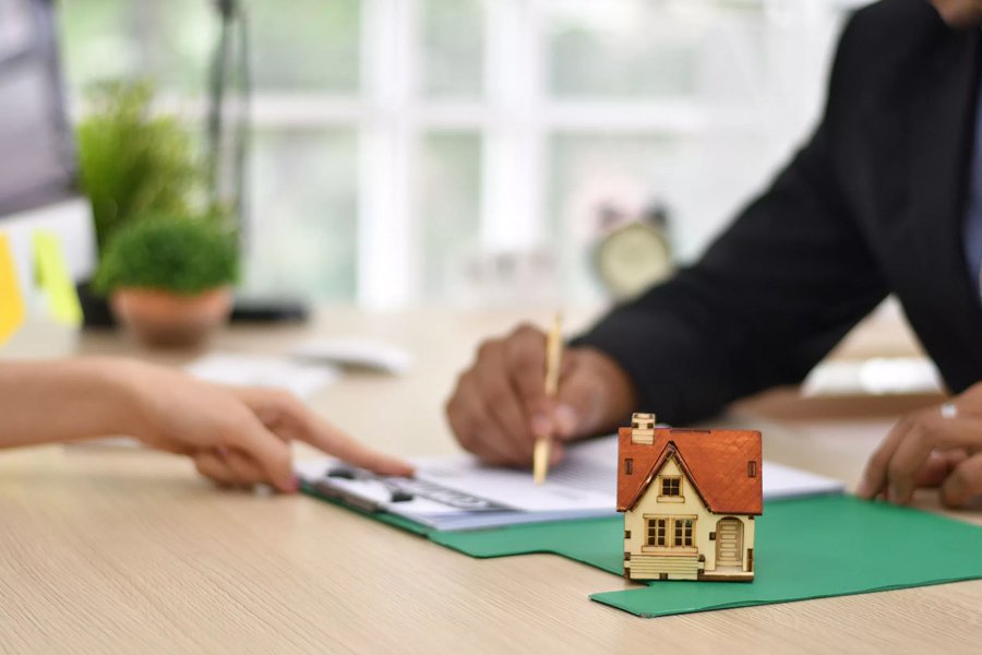 estate investors