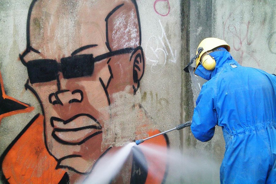 effective techniques for removing graffiti from concrete surfaces