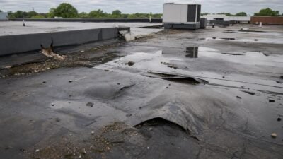 selecting a reliable residential roofing contractor