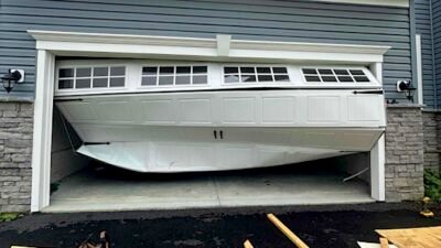 signs you need professional garage door repair